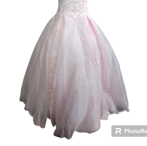 ☆ Boutiqe size 18 bridal maxi gown pink A line embroidered and sequence pink - Picture 4 of 12